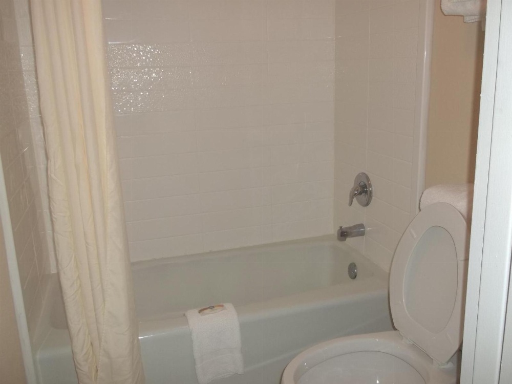 Days Inn by Wyndham Fort Lauderdale Airport Cruise Port